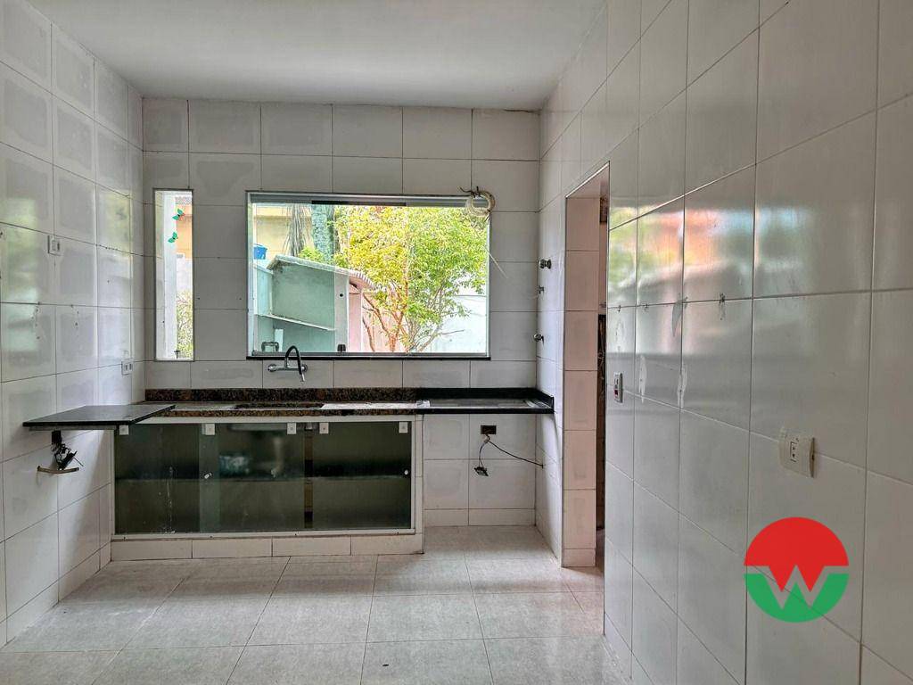 Casa de Condomínio à venda com 4 quartos, 247m² - Foto 6