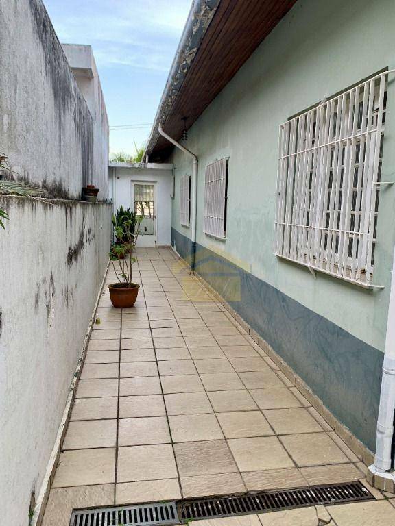 Casa à venda com 5 quartos, 300m² - Foto 23