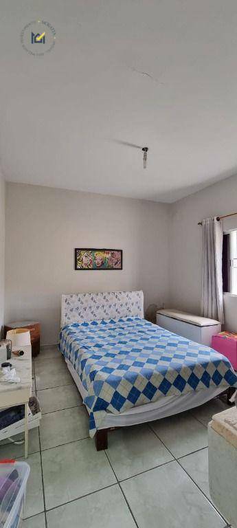 Casa à venda com 4 quartos, 200m² - Foto 11