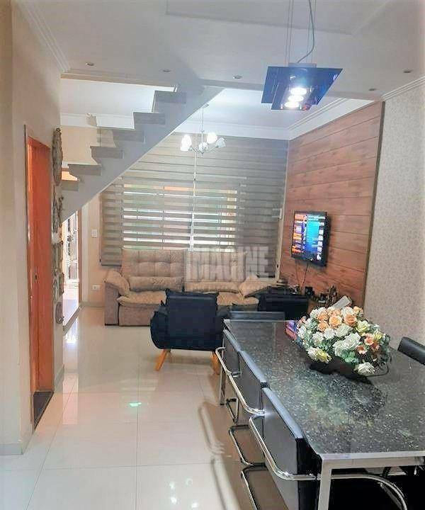 Sobrado à venda com 5 quartos, 200m² - Foto 3