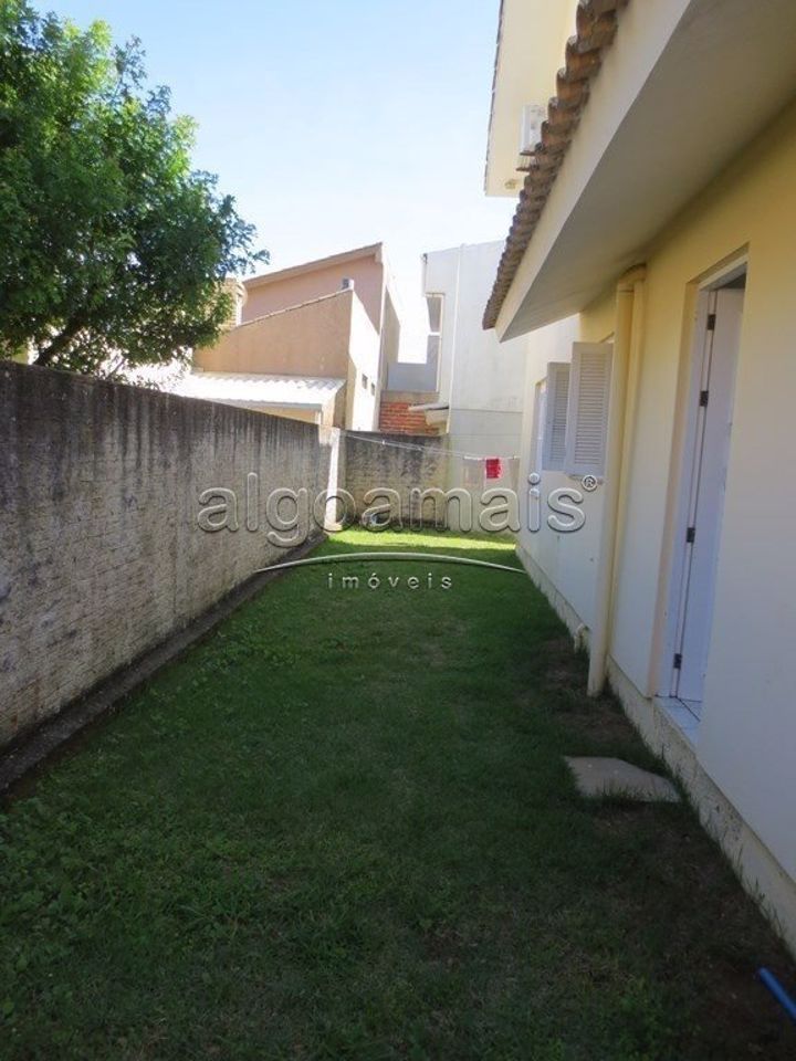 Casa à venda com 5 quartos, 214m² - Foto 4