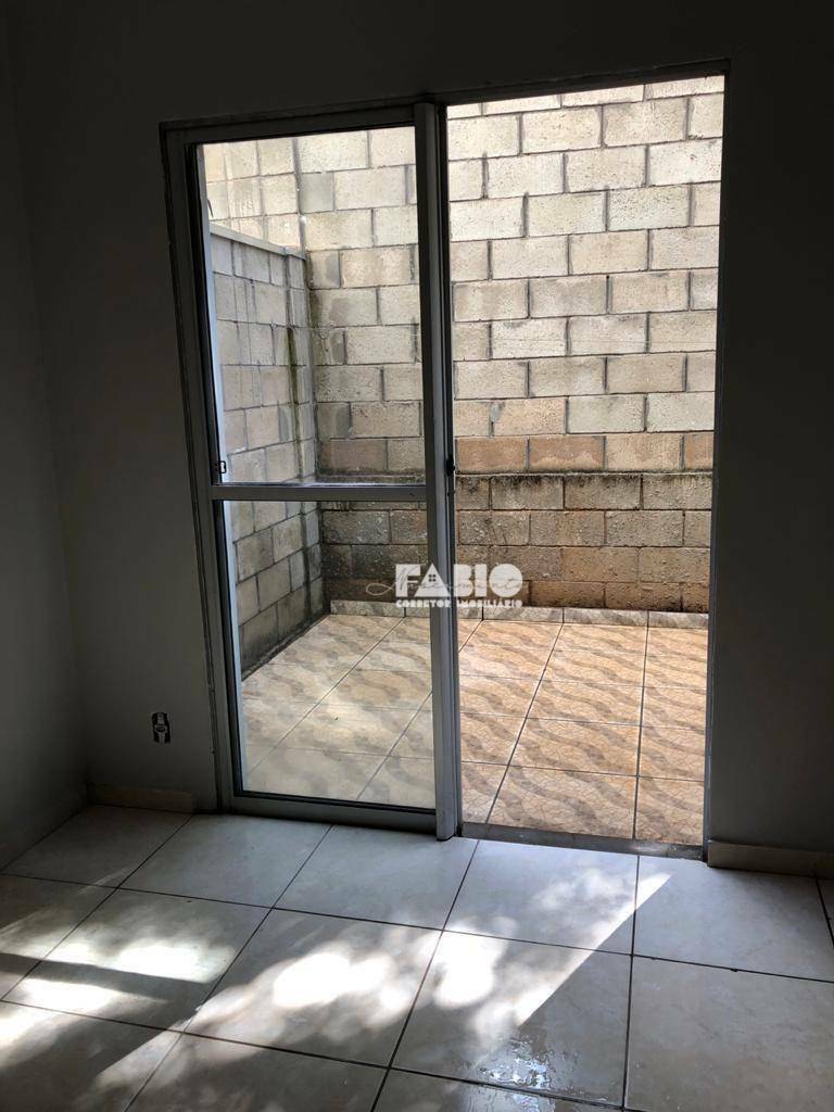 Apartamento à venda com 2 quartos, 65m² - Foto 1