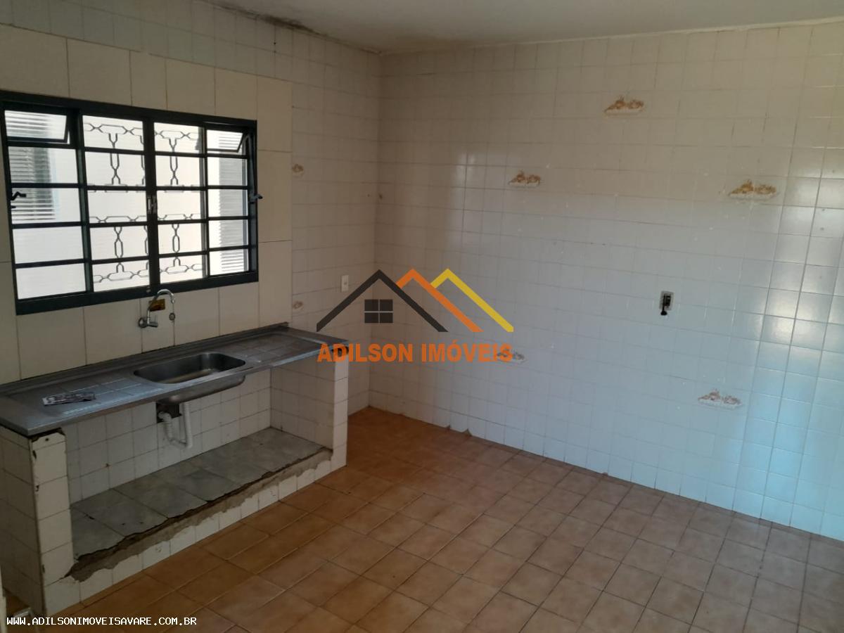 Casa à venda com 4 quartos, 250m² - Foto 11