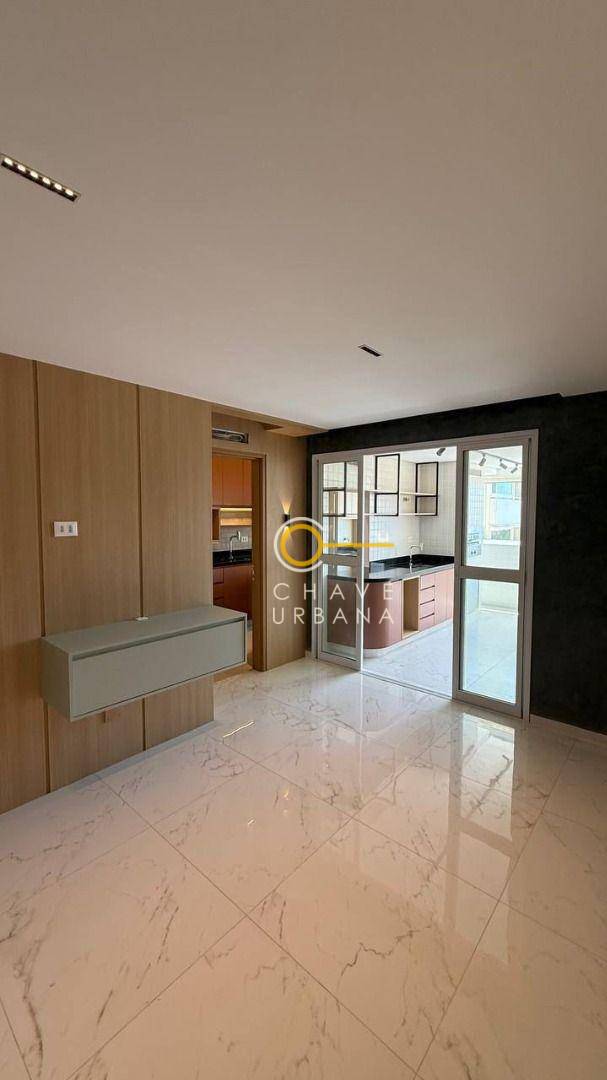 Apartamento à venda com 2 quartos, 68m² - Foto 2