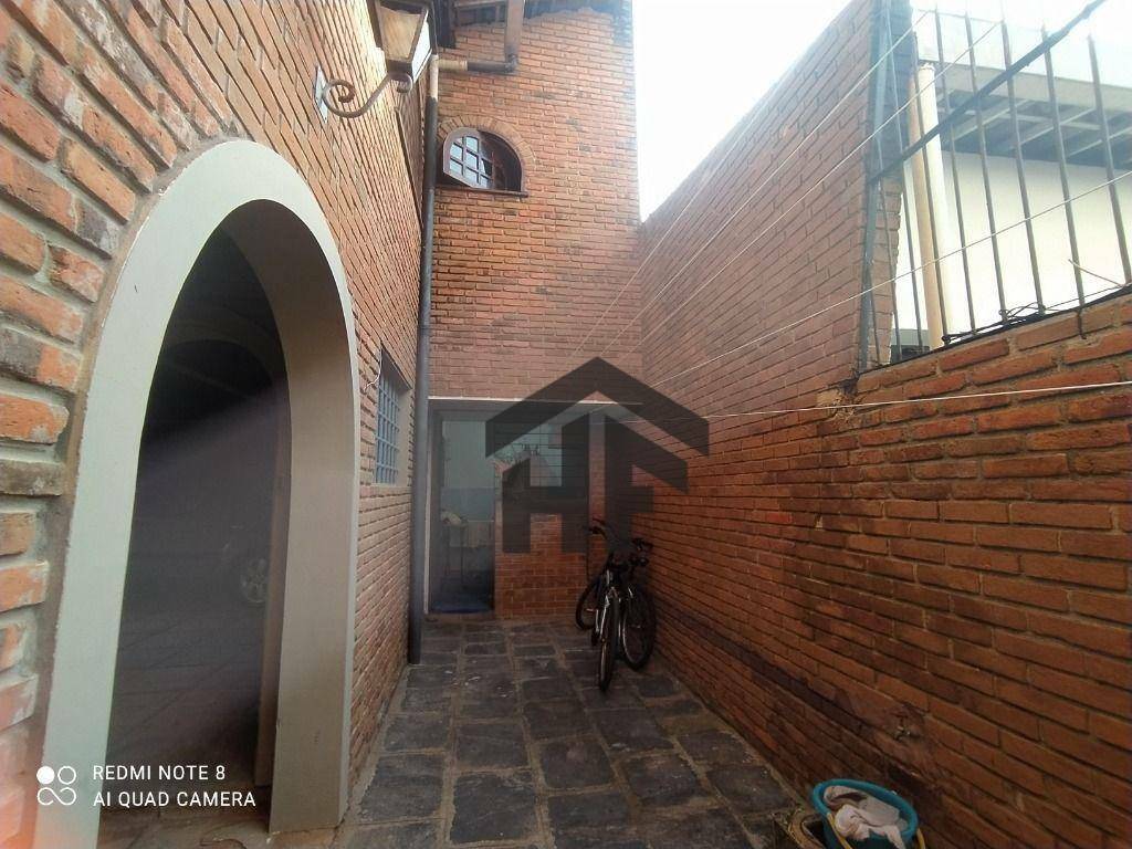 Casa à venda com 4 quartos, 350m² - Foto 4