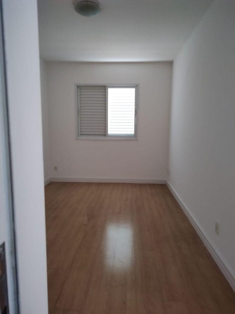 Apartamento para alugar com 3 quartos, 90m² - Foto 15