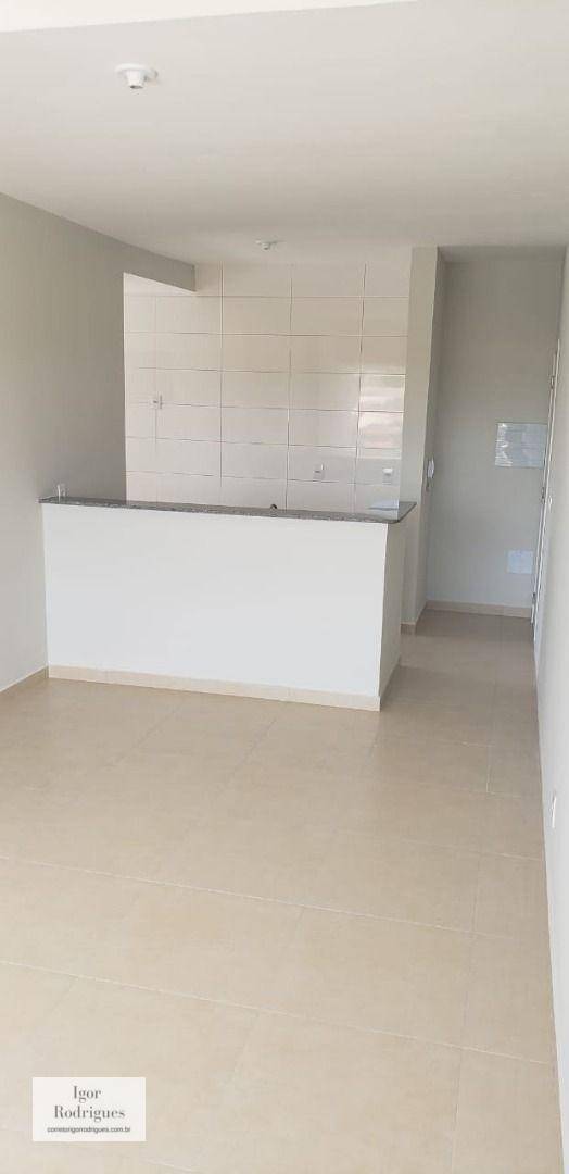 Apartamento à venda com 2 quartos, 62m² - Foto 2