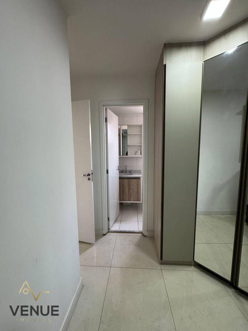 Apartamento para alugar com 3 quartos, 76m² - Foto 18