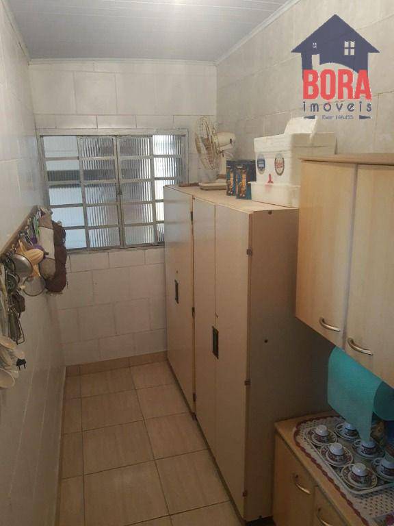 Casa à venda com 3 quartos, 200m² - Foto 14