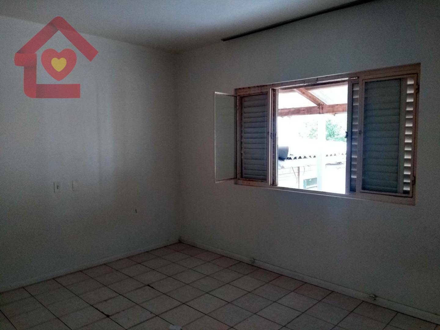 Casa para alugar com 2 quartos, 85m² - Foto 7