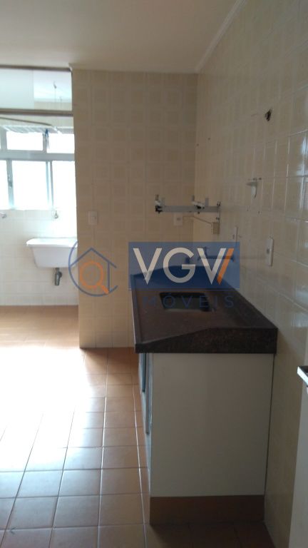 Apartamento à venda com 2 quartos, 65m² - Foto 12