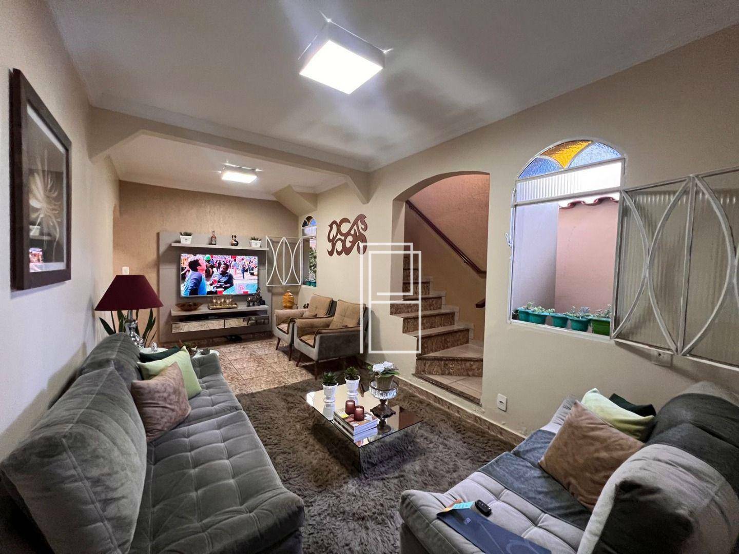 Casa à venda com 3 quartos, 230m² - Foto 5