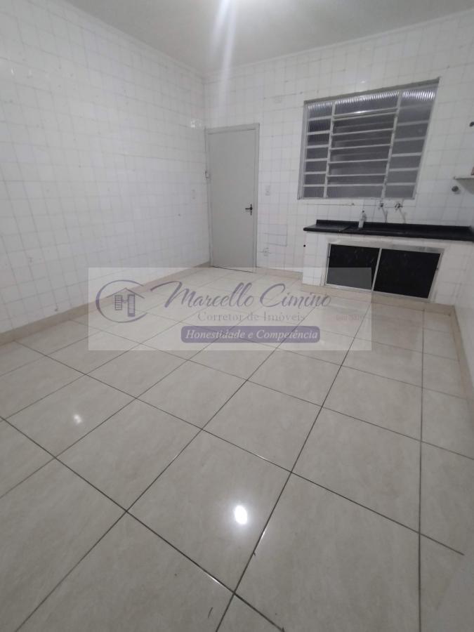 Apartamento para alugar com 3 quartos, 220m² - Foto 4