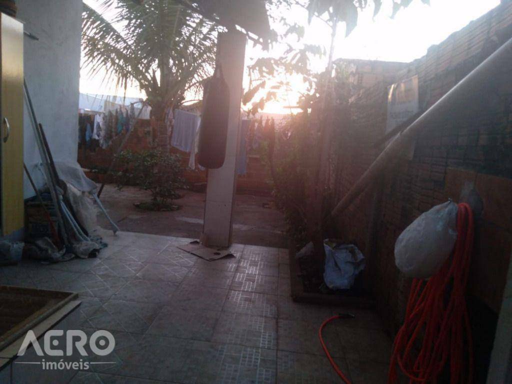 Casa à venda com 3 quartos, 114m² - Foto 9