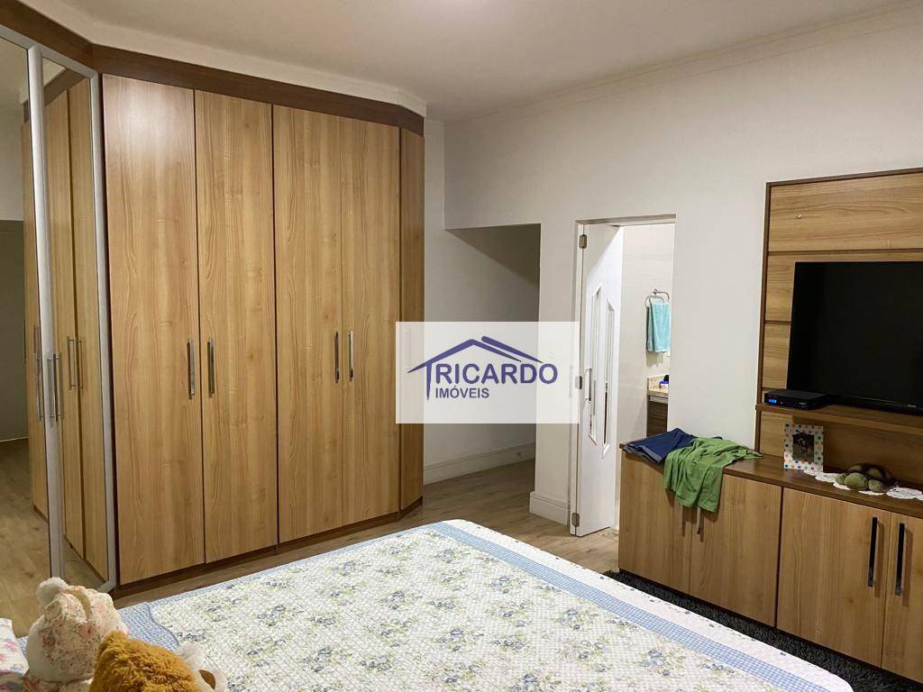 Casa à venda com 1 quarto, 210m² - Foto 7