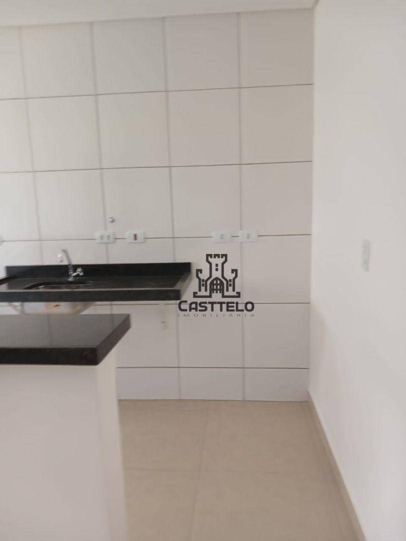 Apartamento à venda com 2 quartos, 64m² - Foto 8