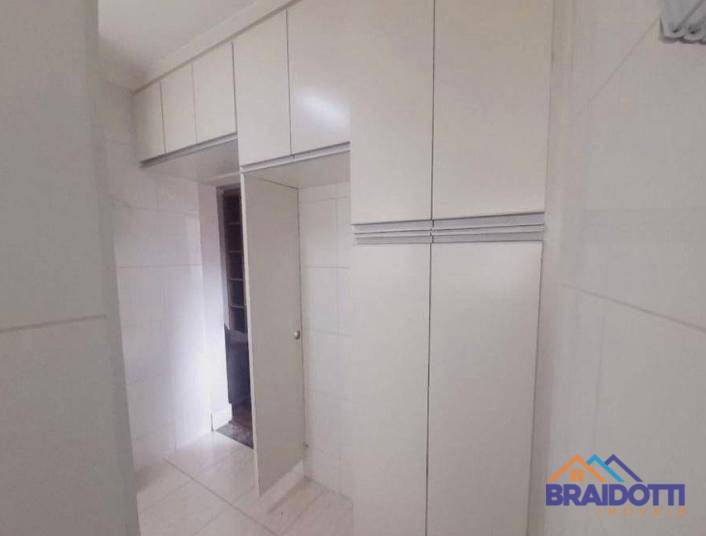 Apartamento à venda com 2 quartos, 60m² - Foto 4