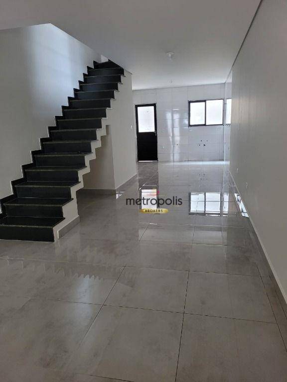 Sobrado à venda com 3 quartos, 120m² - Foto 1