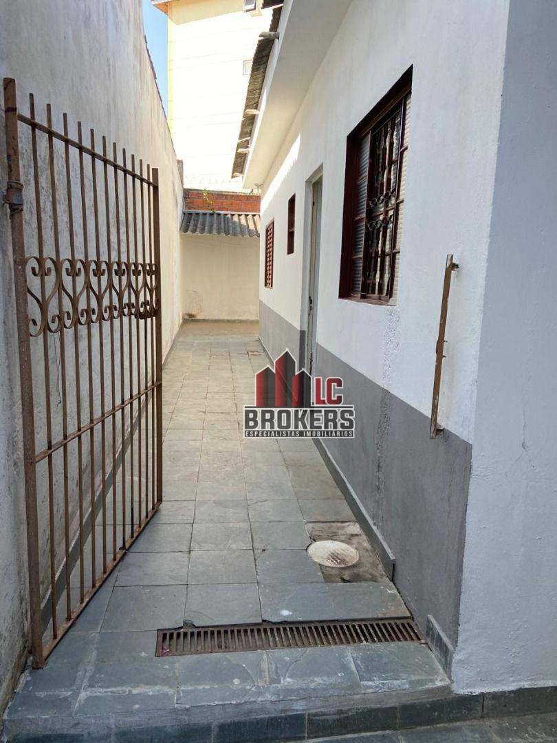 Casa à venda com 3 quartos, 142m² - Foto 7