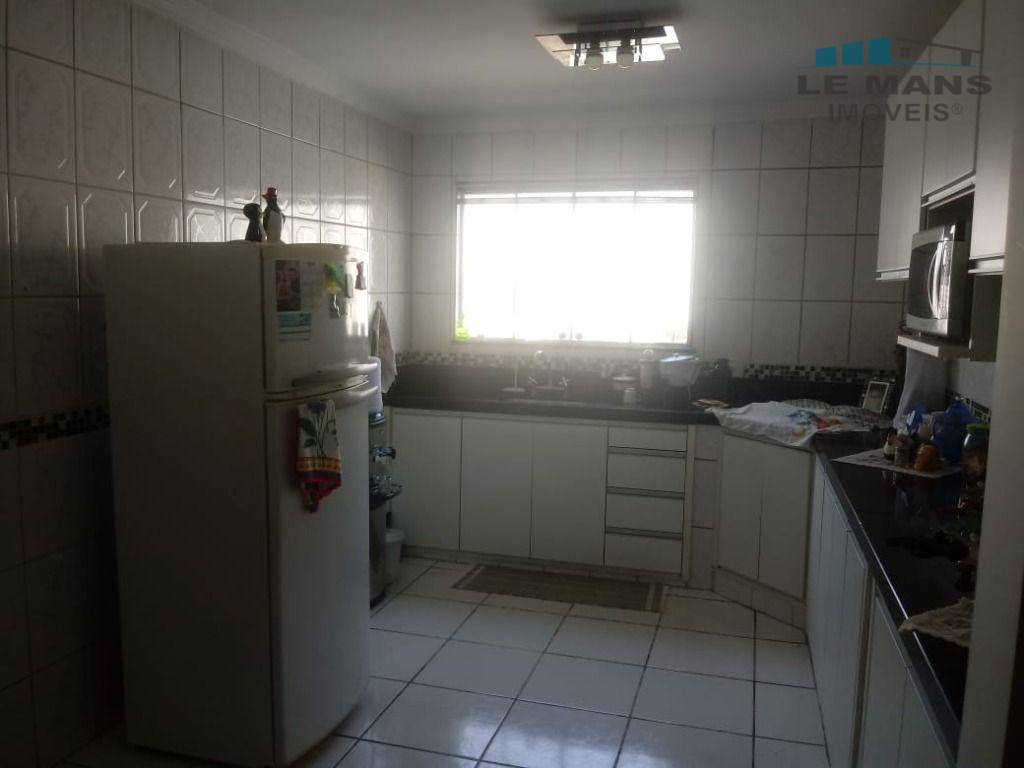 Casa à venda com 3 quartos, 175m² - Foto 25