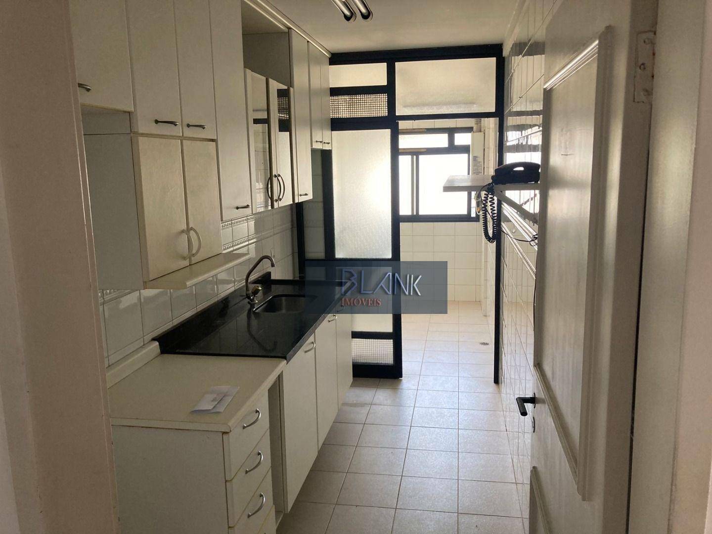 Apartamento à venda com 2 quartos, 78m² - Foto 2