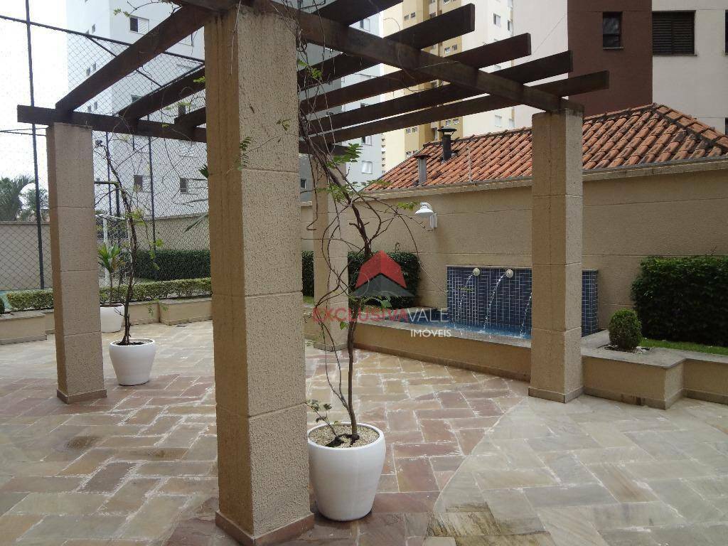 Apartamento para alugar com 4 quartos, 220m² - Foto 15