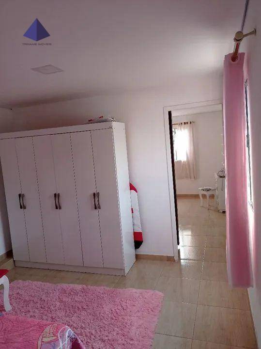 Casa à venda com 5 quartos, 230m² - Foto 11