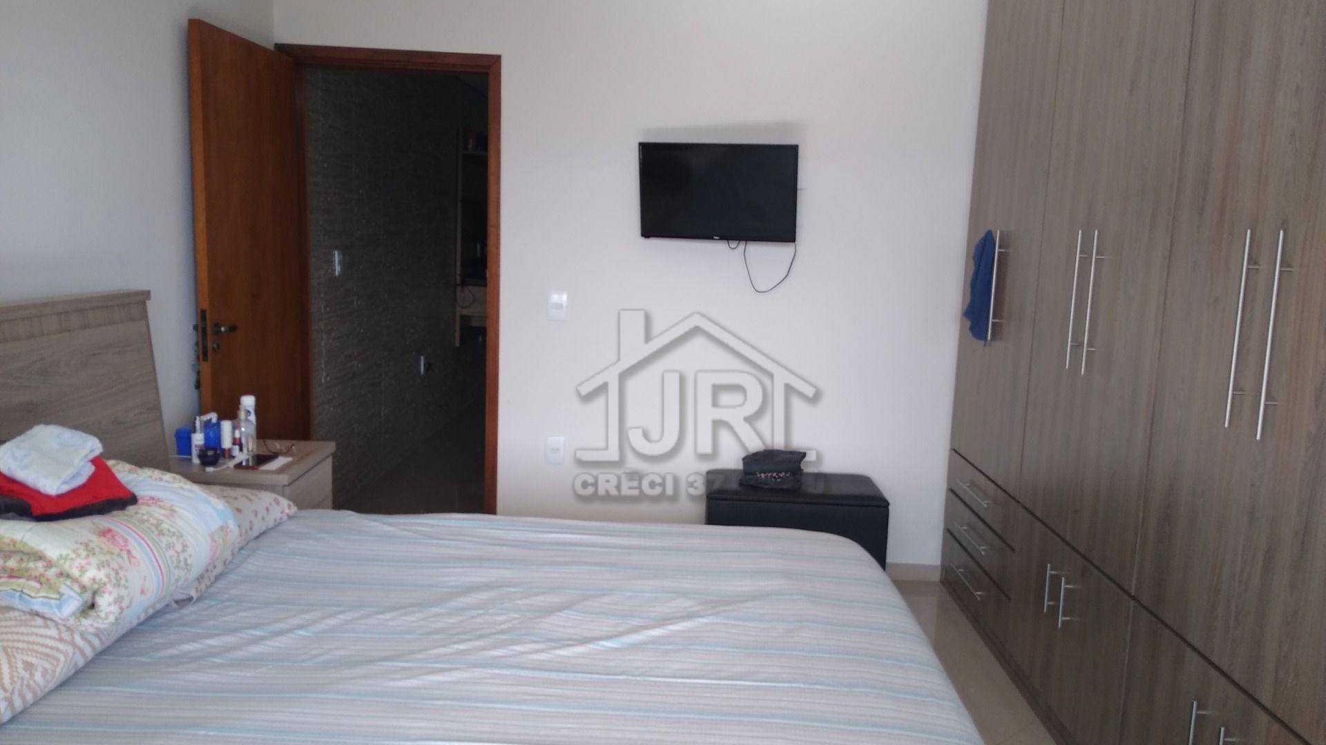 Sobrado à venda com 3 quartos, 180m² - Foto 4