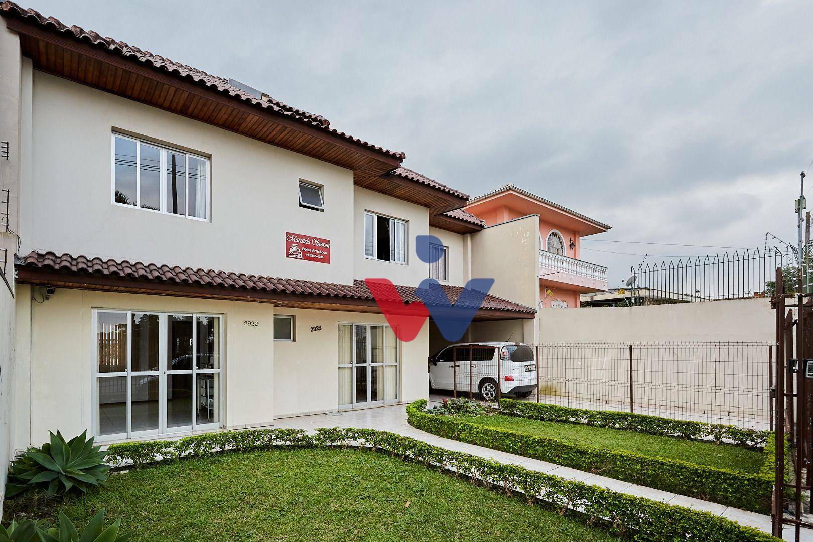 Casa à venda com 4 quartos, 353m² - Foto 1