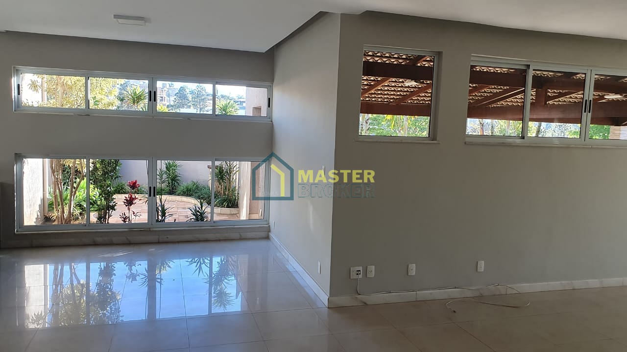 Casa à venda e aluguel com 3 quartos, 300m² - Foto 6