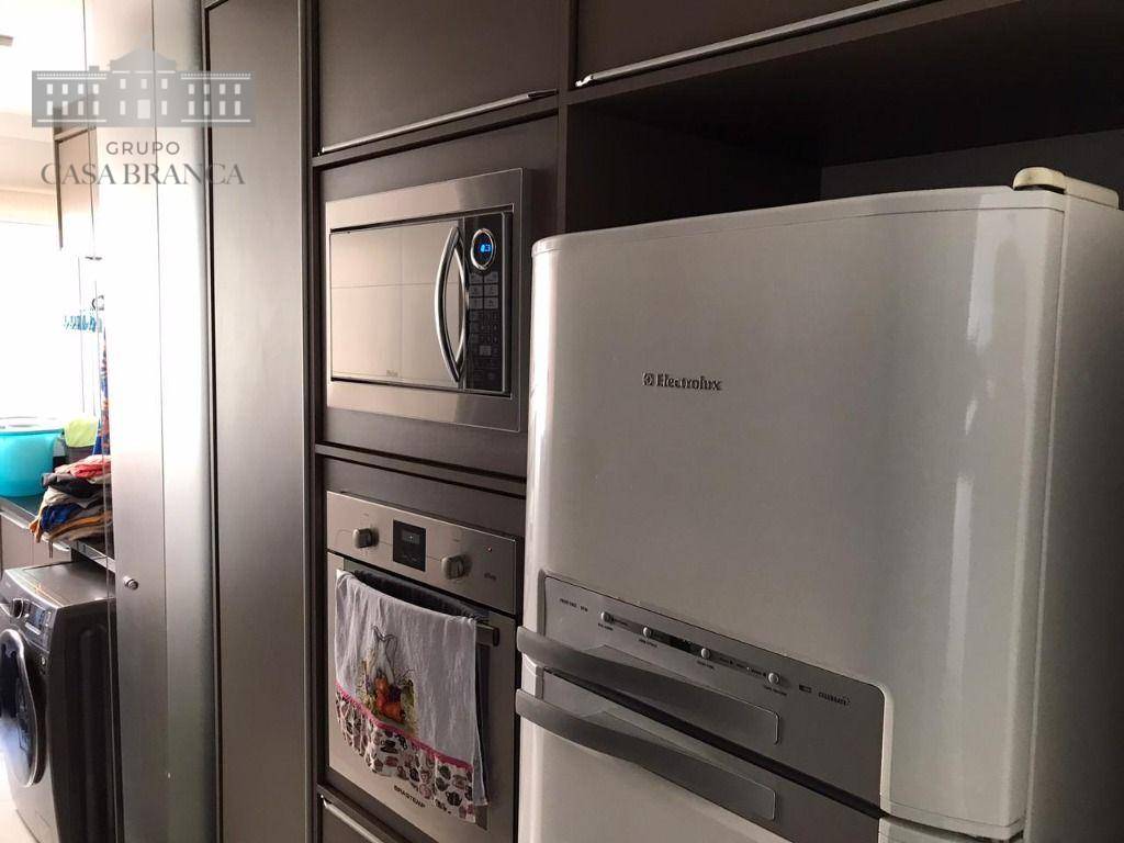 Apartamento à venda com 2 quartos, 68m² - Foto 5