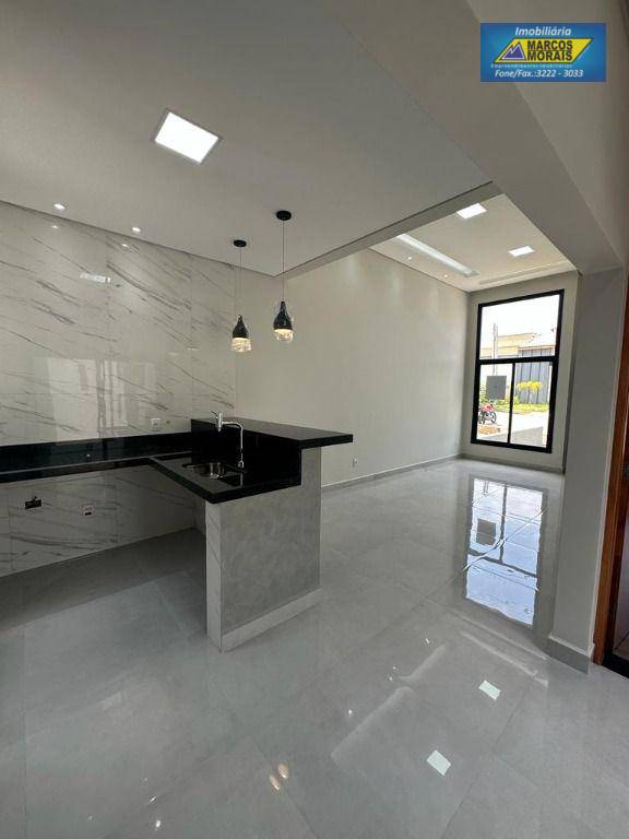 Casa de Condomínio à venda com 3 quartos, 105m² - Foto 4