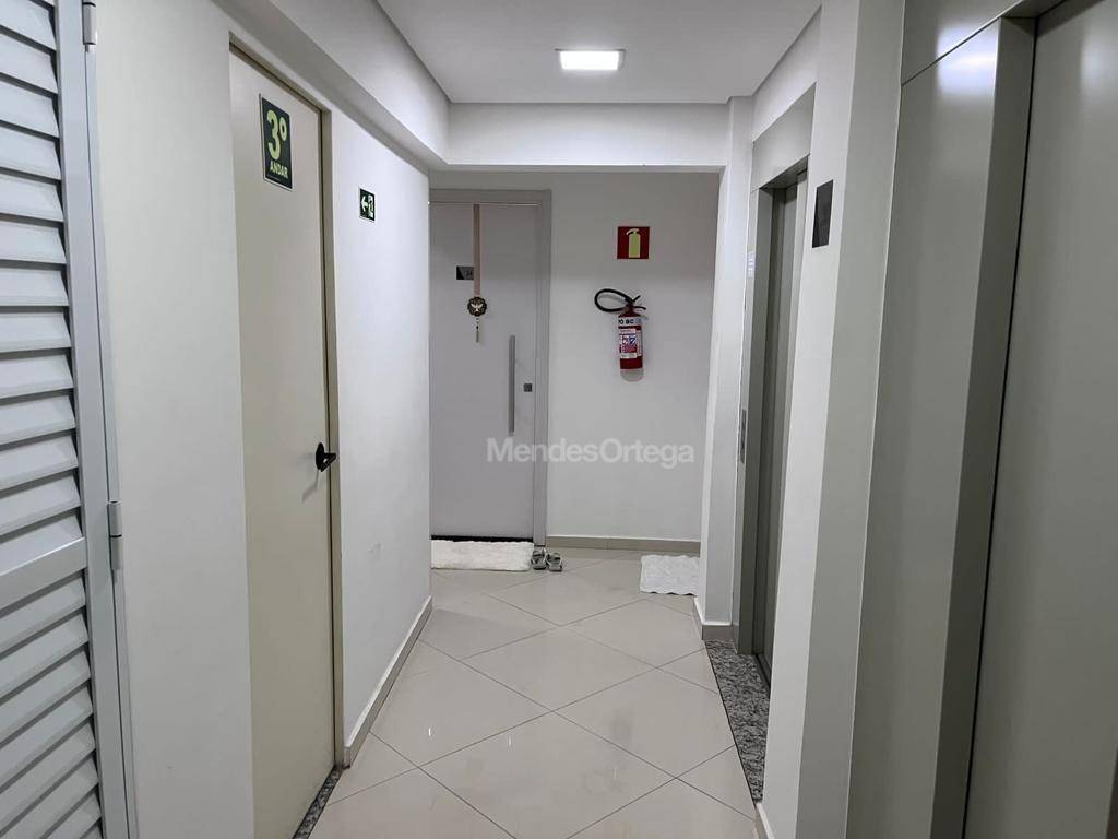 Apartamento à venda com 3 quartos, 98m² - Foto 4