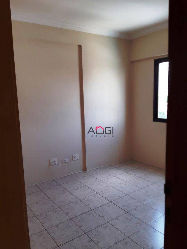 Apartamento à venda com 4 quartos, 130m² - Foto 11