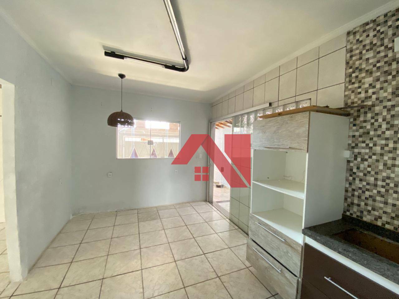 Casa à venda com 2 quartos, 180m² - Foto 4