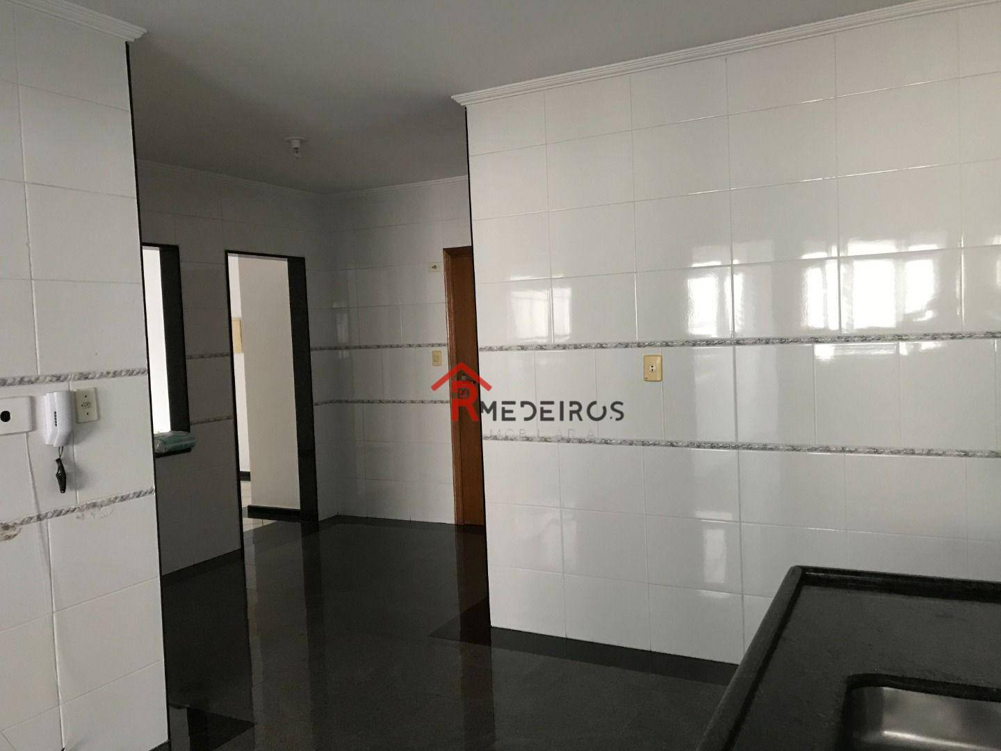 Apartamento à venda com 3 quartos, 170m² - Foto 18