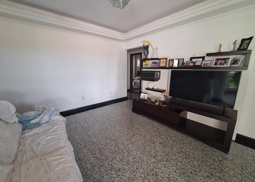 Casa de Condomínio para alugar com 6 quartos, 450m² - Foto 17