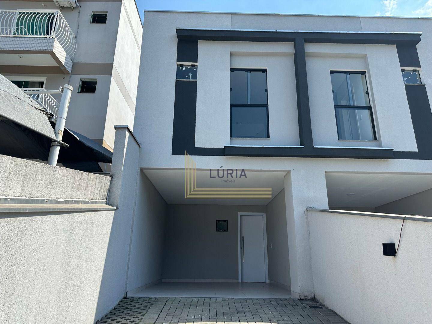 Sobrado à venda com 2 quartos, 85m² - Foto 1