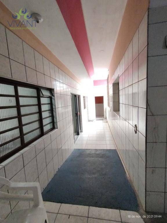 Sobrado para alugar com 12 quartos, 449m² - Foto 11