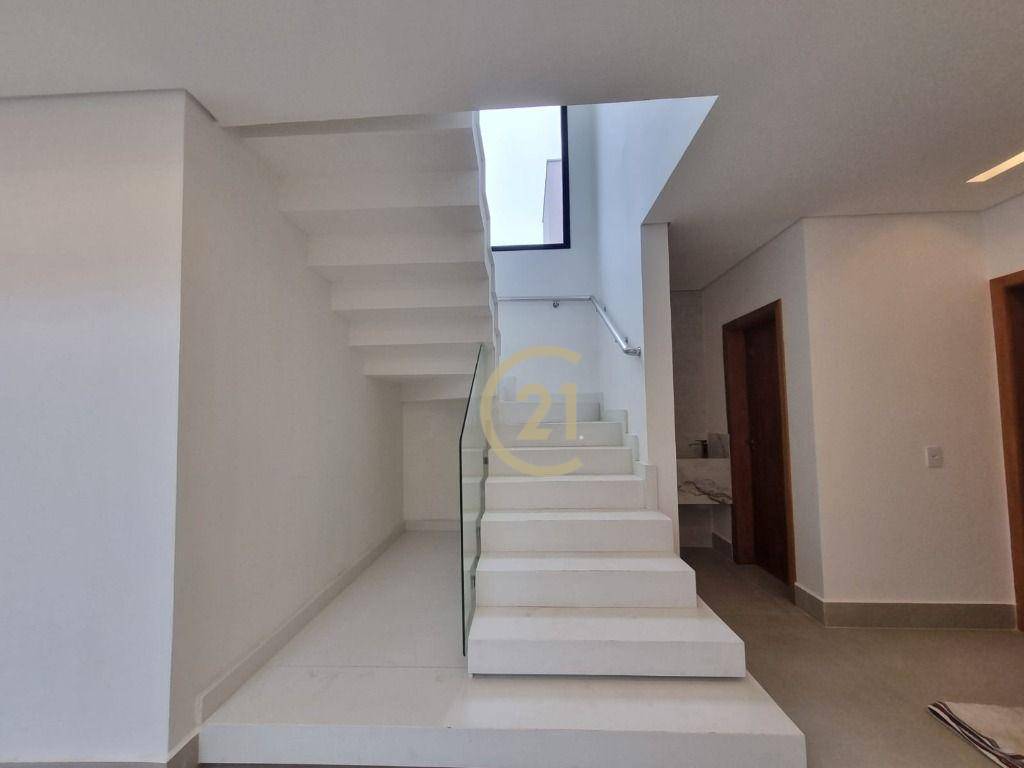 Casa de Condomínio à venda e aluguel com 3 quartos, 293m² - Foto 8