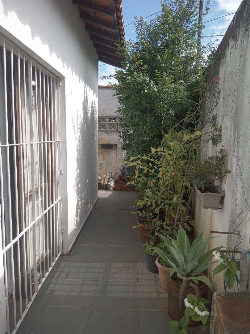 Casa à venda com 1 quarto, 80m² - Foto 16