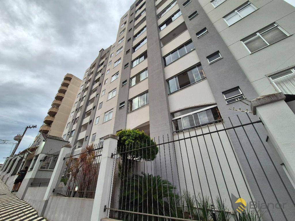 Apartamento à venda com 3 quartos, 93m² - Foto 1