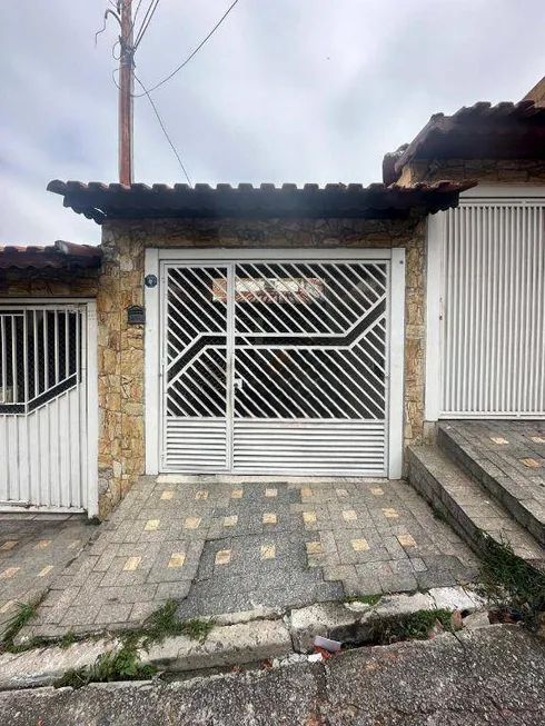 Sobrado à venda e aluguel com 3 quartos, 131m² - Foto 1