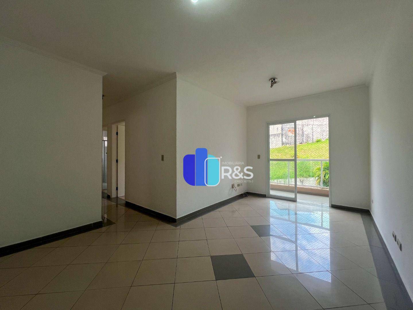 Apartamento à venda com 3 quartos, 76m² - Foto 1