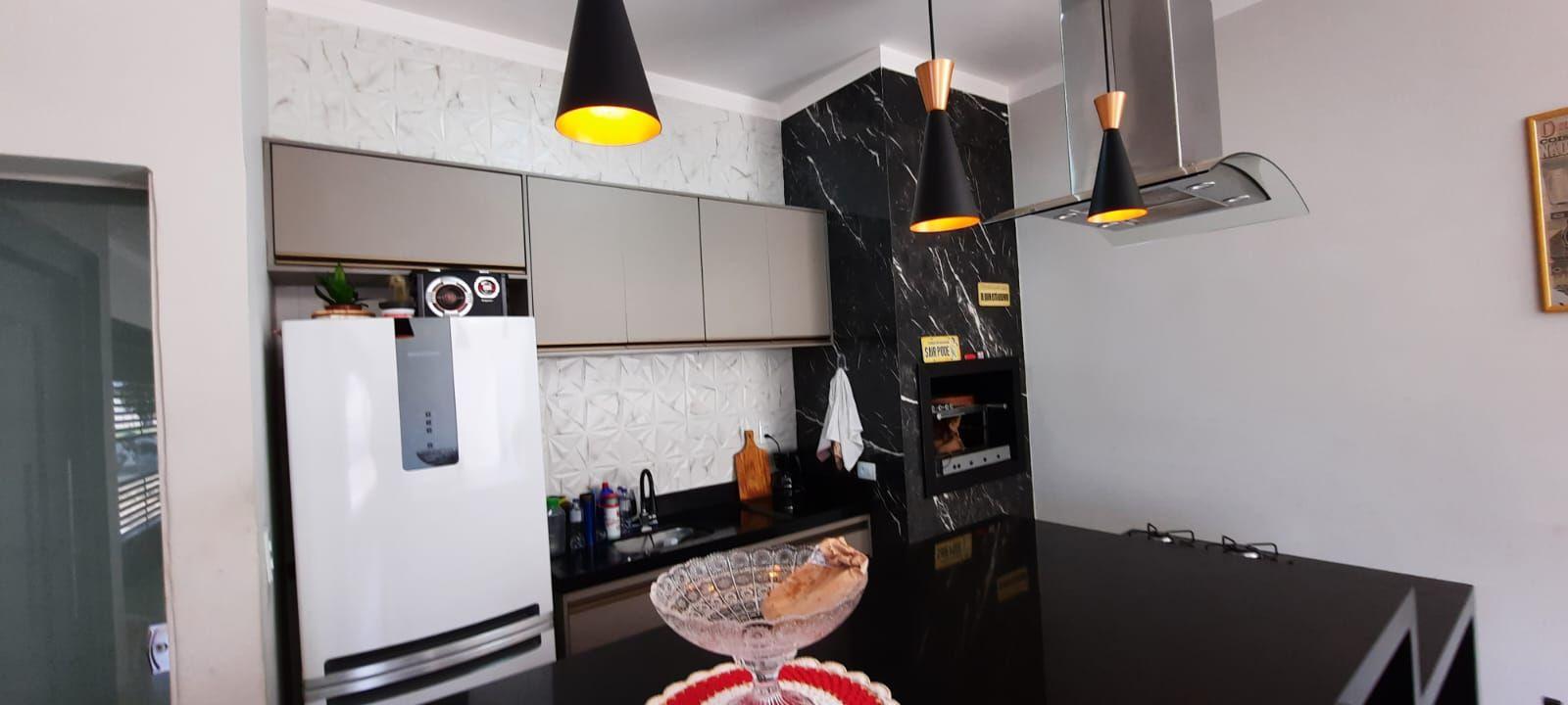 Casa à venda com 2 quartos, 180m² - Foto 12