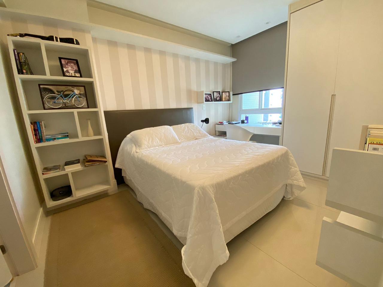 Apartamento para alugar com 3 quartos, 150m² - Foto 16