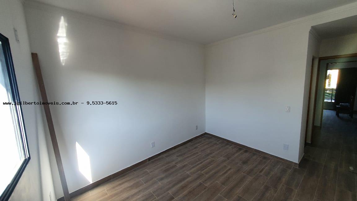 Casa à venda com 2 quartos, 130m² - Foto 13