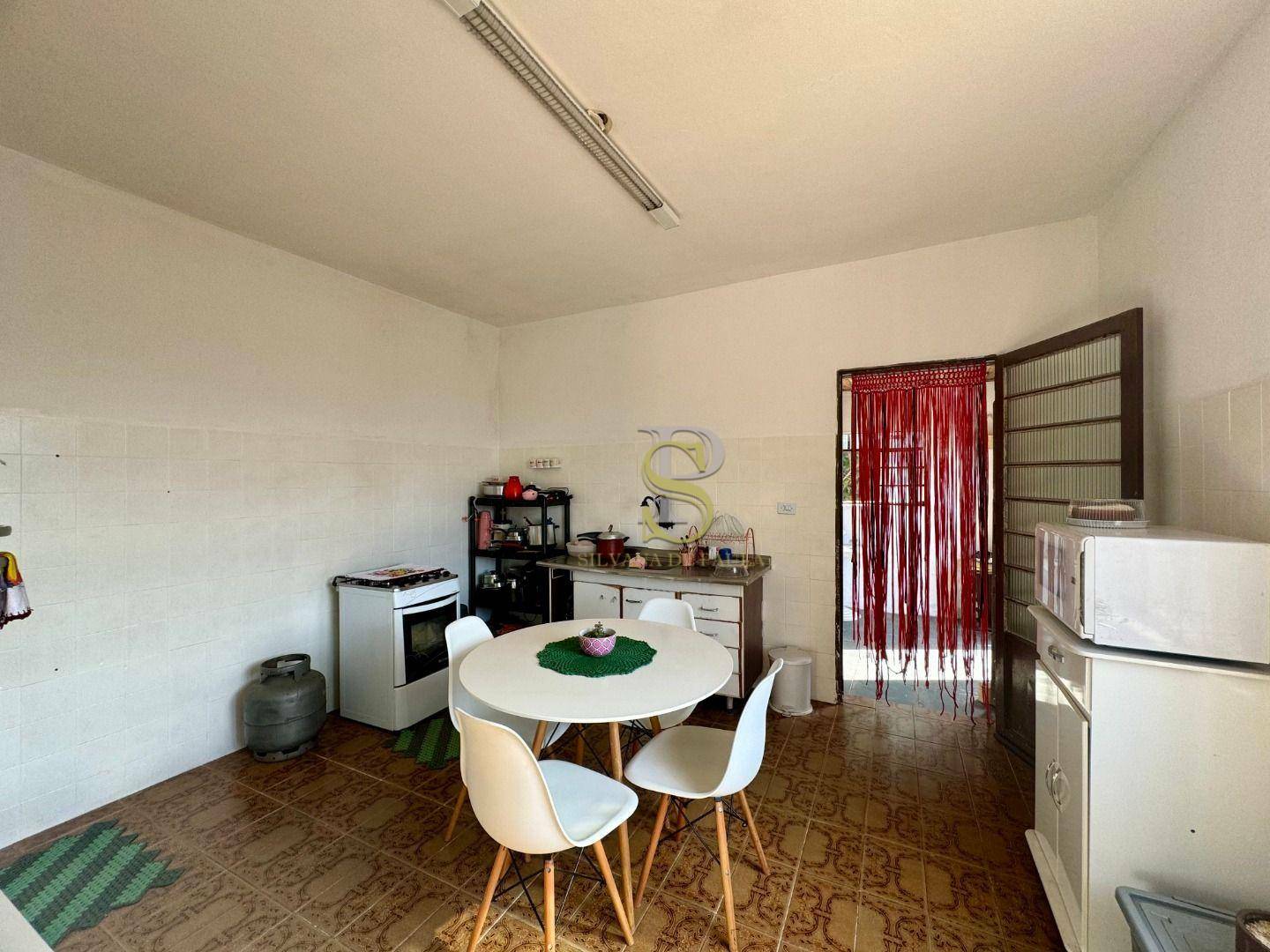 Casa à venda com 2 quartos, 110m² - Foto 12