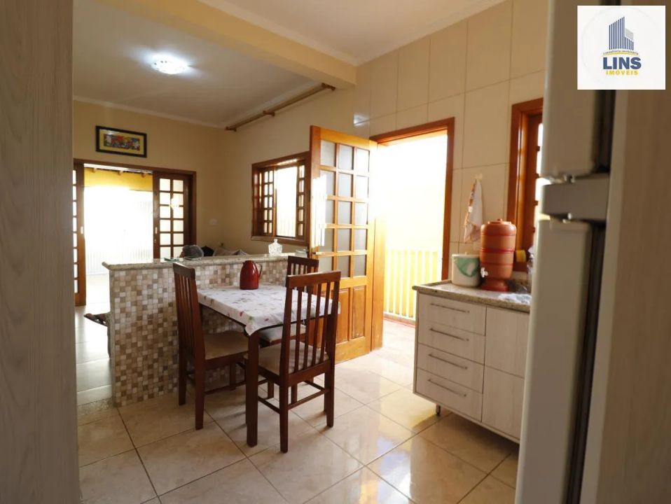 Casa à venda com 2 quartos, 108m² - Foto 4