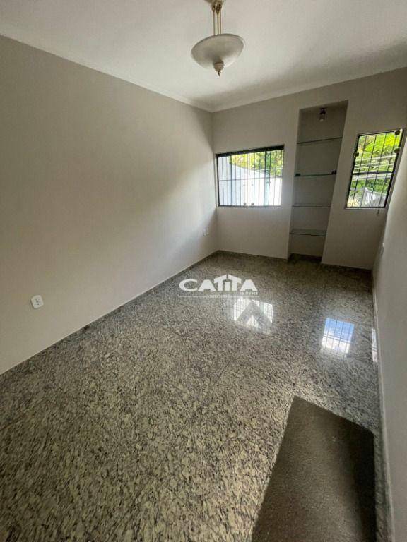 Sobrado à venda e aluguel com 3 quartos, 154m² - Foto 2